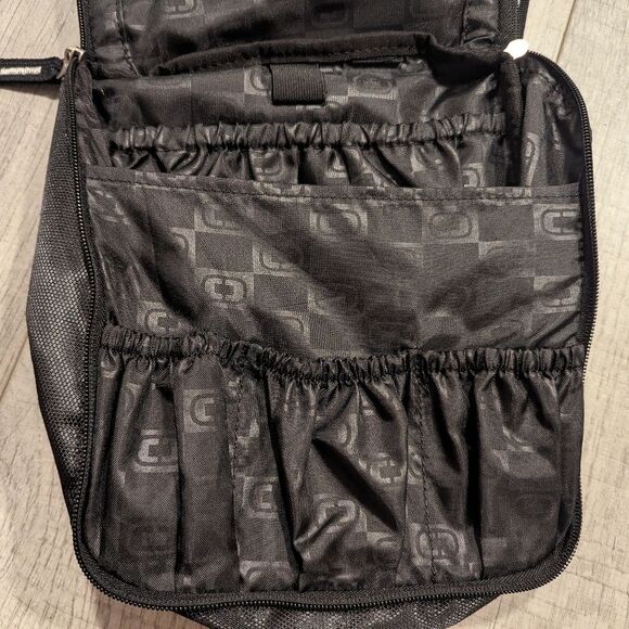 OGIO Doppler Travel Kit Toiletry Bag Black Golf Mobile NWT - Picture 6 of 12